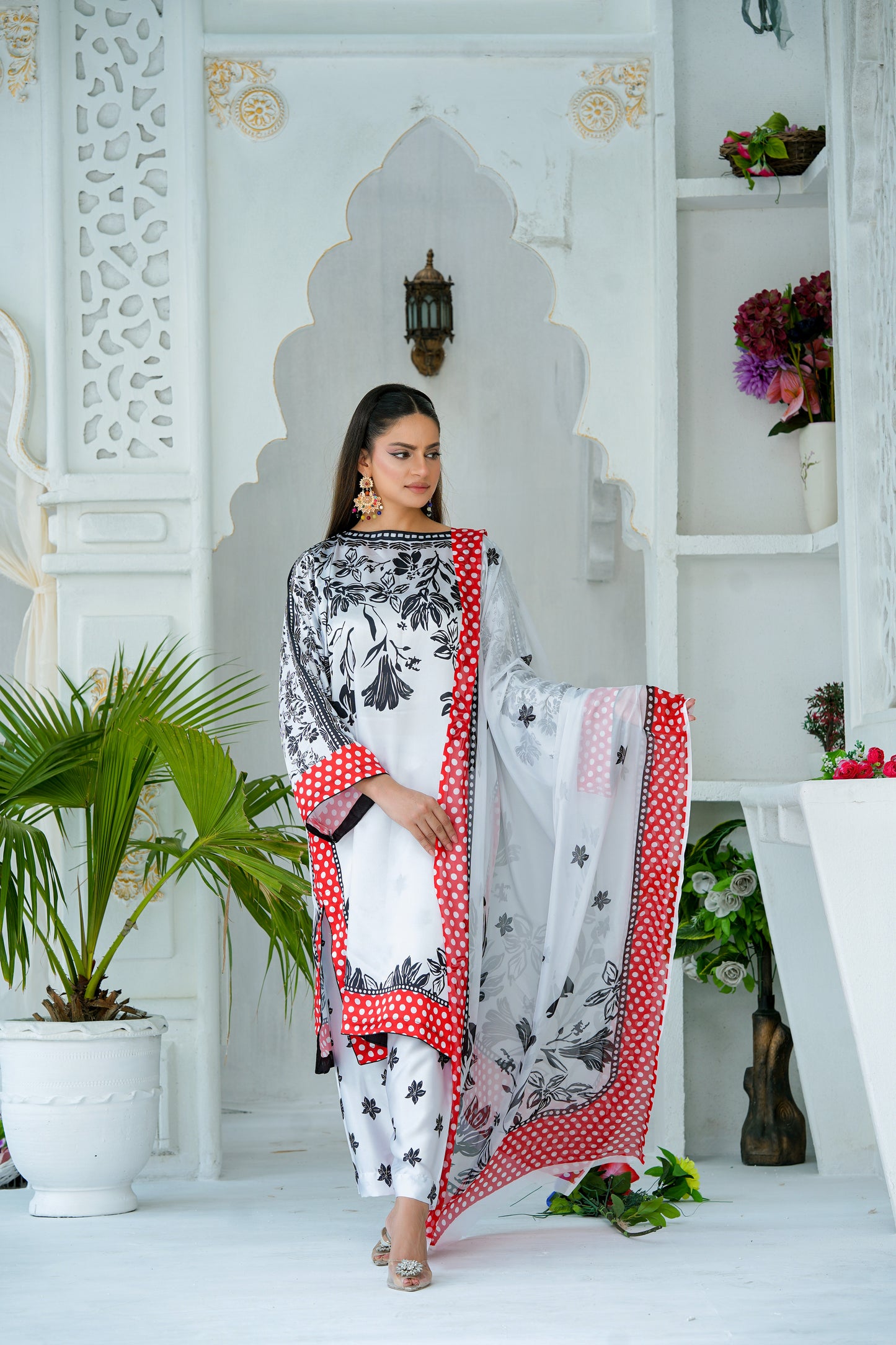 Laal-o-Siyah—3PC Charmeuse silk